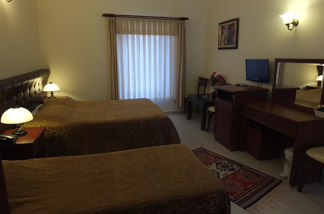 Bacahan Hotel Altinoluk Bilik gambar